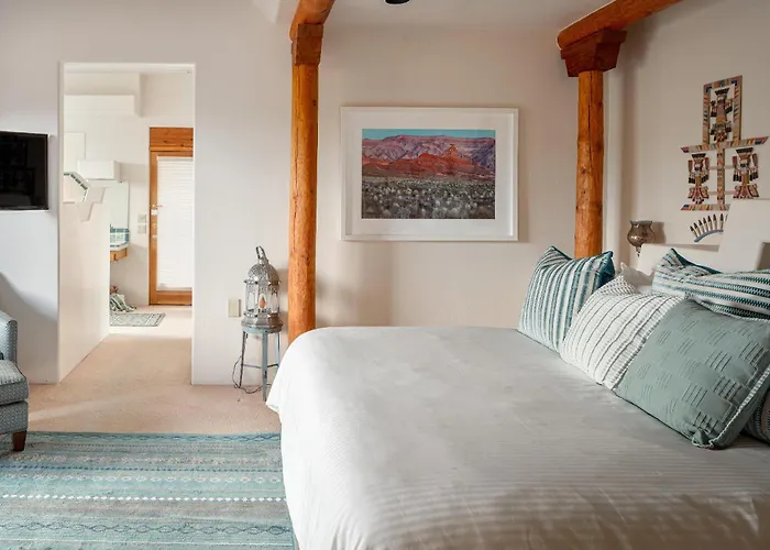 Tropiz Del Norte - Historic Red Rock Estate Withpool